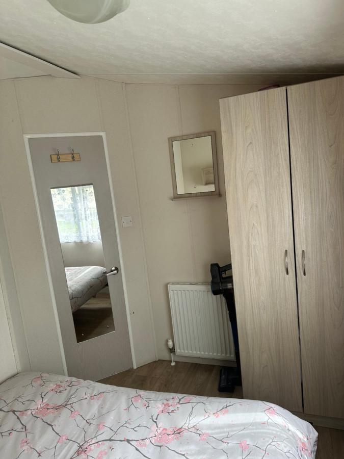 Angie'S Caravan At Seawick Hotel Saint Osyth Bagian luar foto